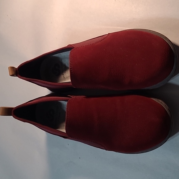 Women's Clarks Cloud Steppers - Picture 1 of 9